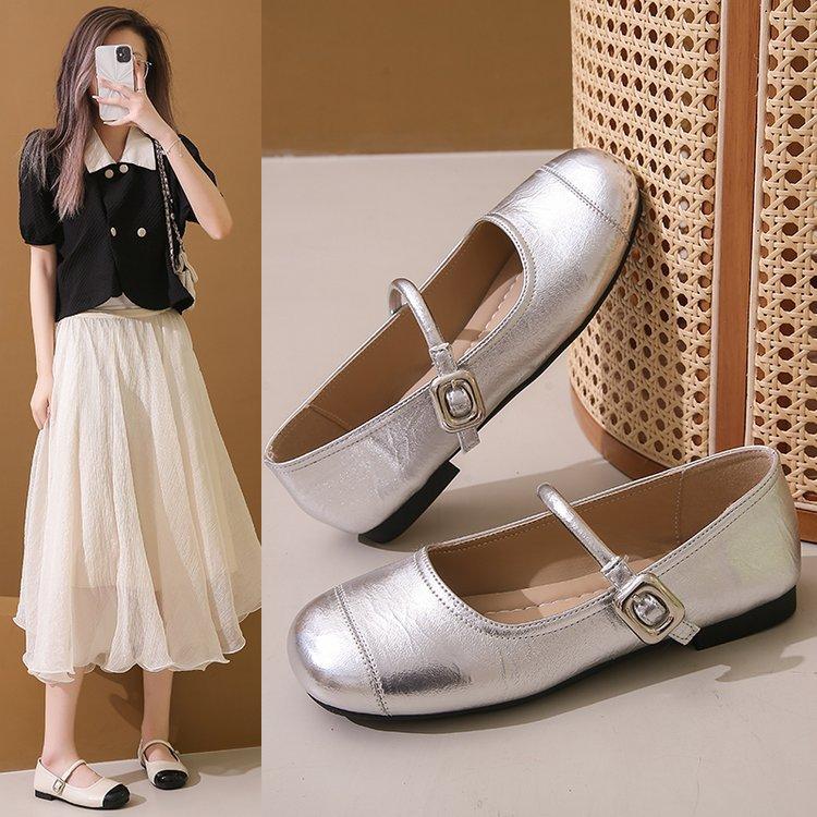 Осенний ветер Серебряные туфли Мэри Джейн Женские летние туфли-лодочки Туфли Туфли Маленькие серебристые туфли Сандалии на плоской подошве