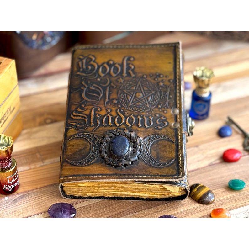Handmade leather journal book of shadows with loc handmade pepar Antique book of spell the Magik circle of life For Traveling Sketchbook