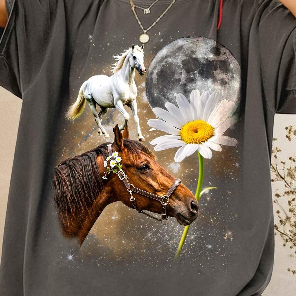 Retro Horse Daisy Shirt, Vintage Moon Animal Tee, Celestial Horse Art, Aesthetic Floral Wildflower Tshirt, Cottagecore Horse Lover Gift Idea