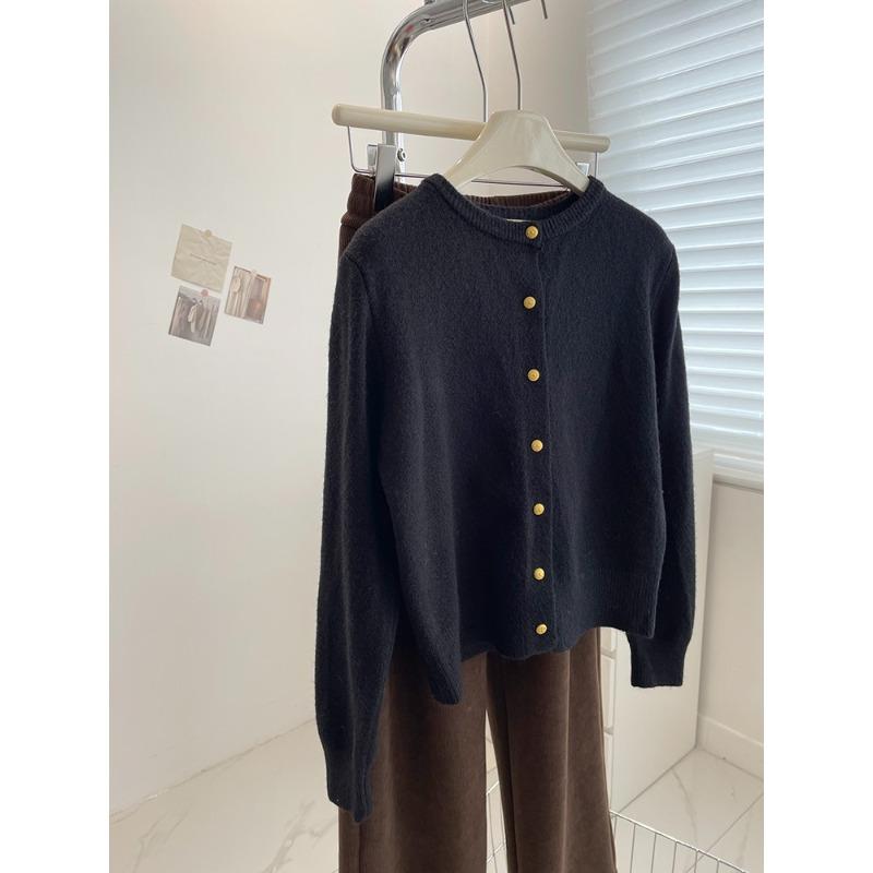 Пудра из белой малины, маленький золотой пуговичный вязаный кардиган, женский осенне-зимний мягкий восковой утолщенный теплый свитер-куртка с круглым вырезом