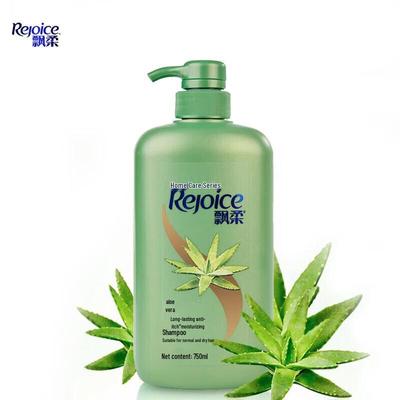 Успокаивающий увлажняющий шампунь Rejoice с алоэ вера против зуда