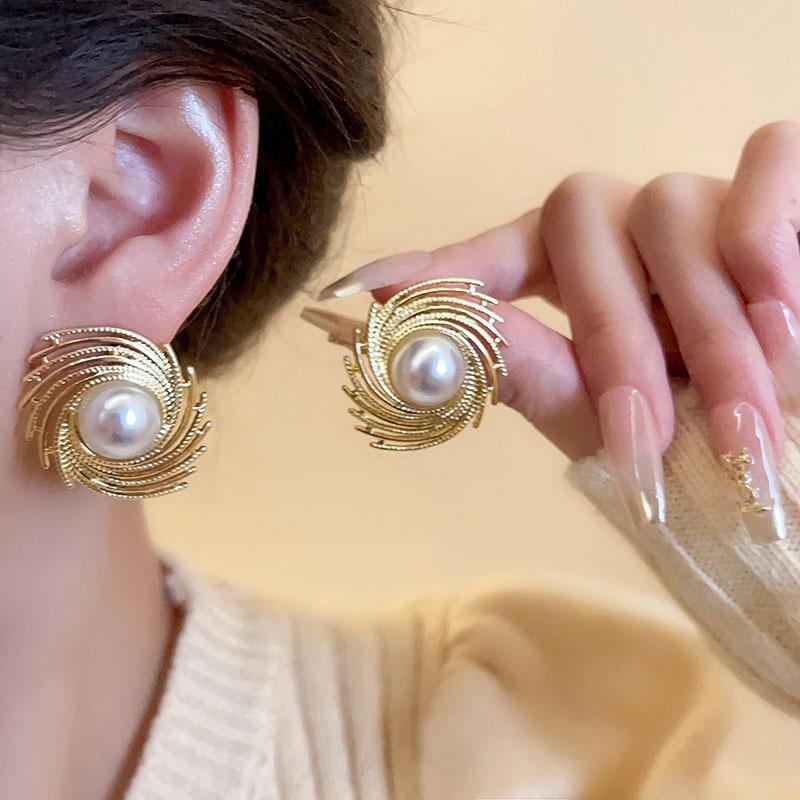 Преувеличенные большие серьги в форме цветка, роскошные серьги-гвоздики с жемчугом и геометрическим узором для женщин, женские ювелирные изделия, модные свадебные аксессуары