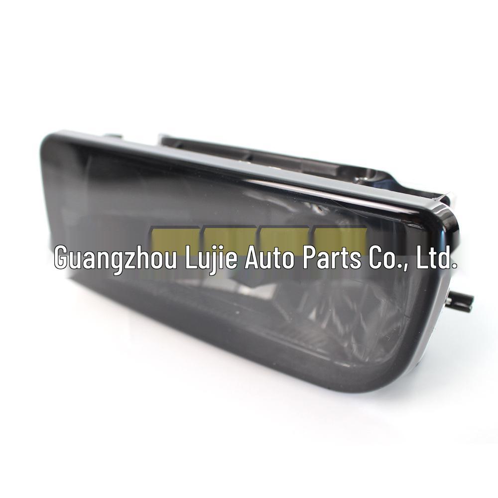 Светло-серый противотуманный бампер для BMW E36 (1992-1998 гг.) - Номера деталей 63178357389, 53178357390