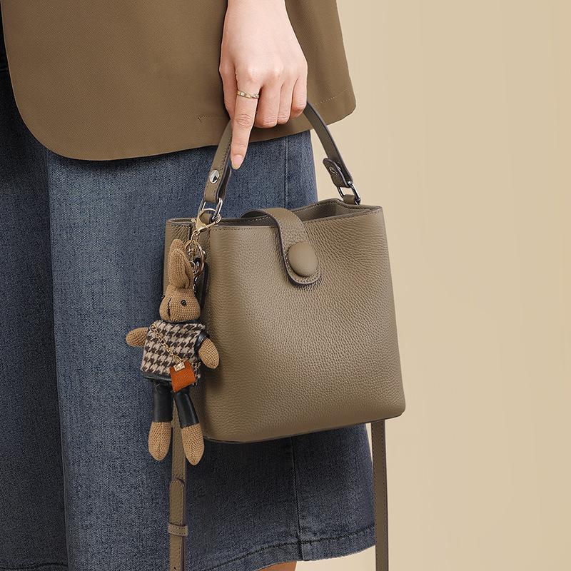 2025 New Women's Bucket Bag Genuine Leather High-end Feel Single Shoulder Crossbody Handbag Small Bag