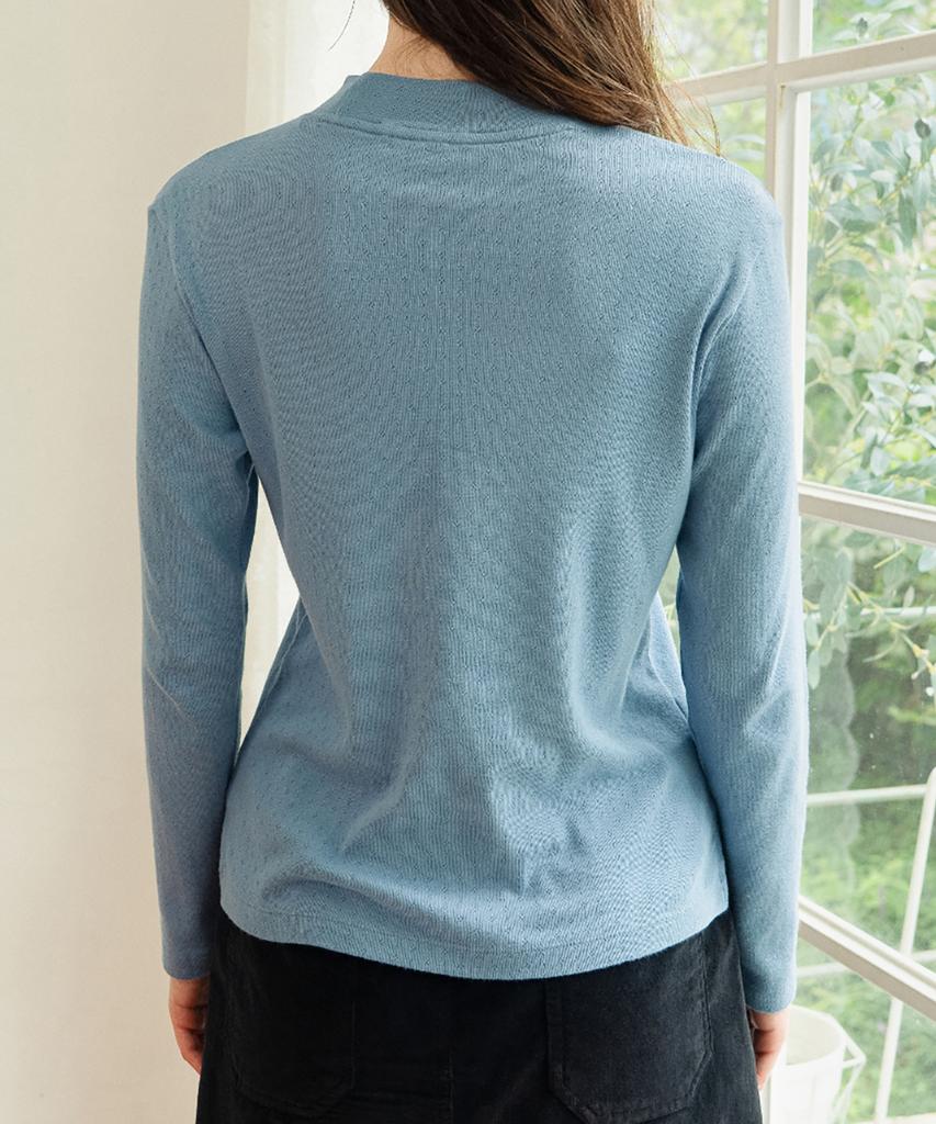 CHIQUITA Eyelet High-Neck T-Shirt Blue 250907Bl
