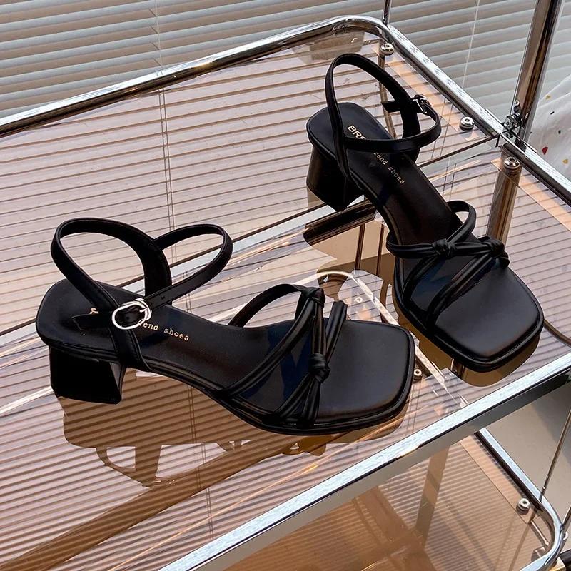 Женские босоножки, летние, новые туфли на квадратном каблуке, модные римские сандалии, черно-белые женские тапочки с открытым носком, женская обувь