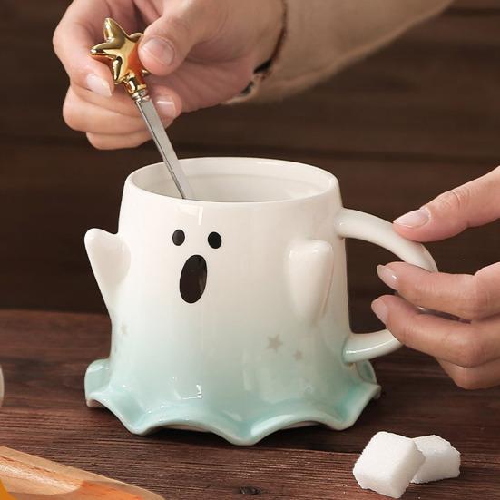 Кружка-призрак на Хэллоуин объемом 460 мл с ложкой, симпатичная керамическая чашка для воды с изображением призрака, украшение для дома и офиса на Хэллоуин, чашка для чая и кофе