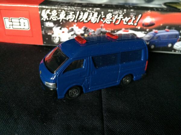 Tomica Машинки экстренных служб Спешат на место Toyota Hiace Полицейская машина Подарок -