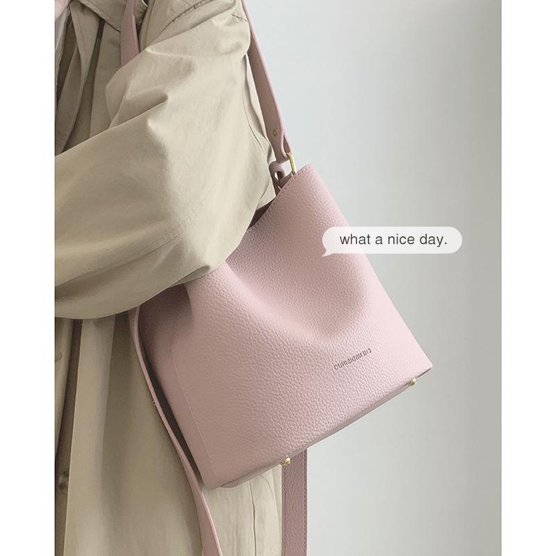 IELGY Корейская версия, модная и милая розовая сумка-ведро под мышками, сумка через плечо большой емкости.