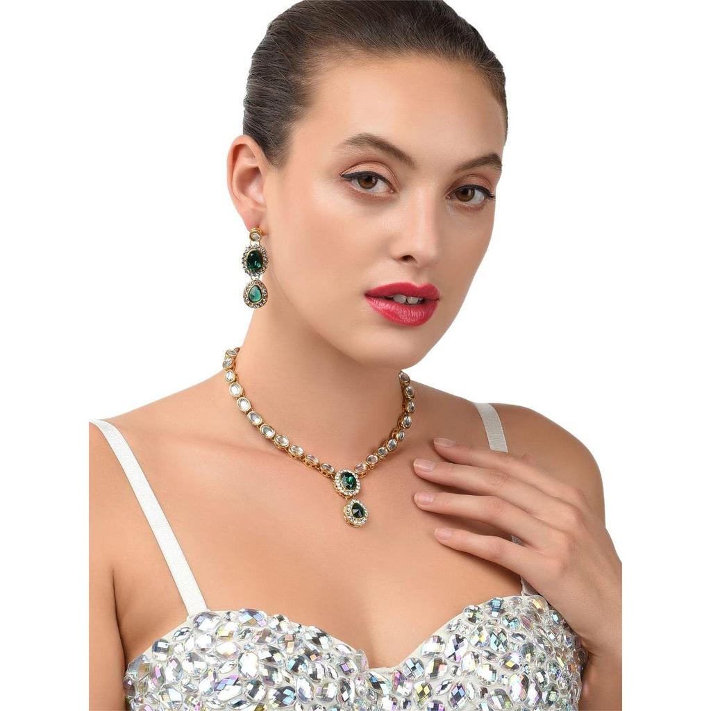 Ожерелье и серьги ZAVERI PEARLS Gold Tone Kundan & Green Stones из свадебной коллекции