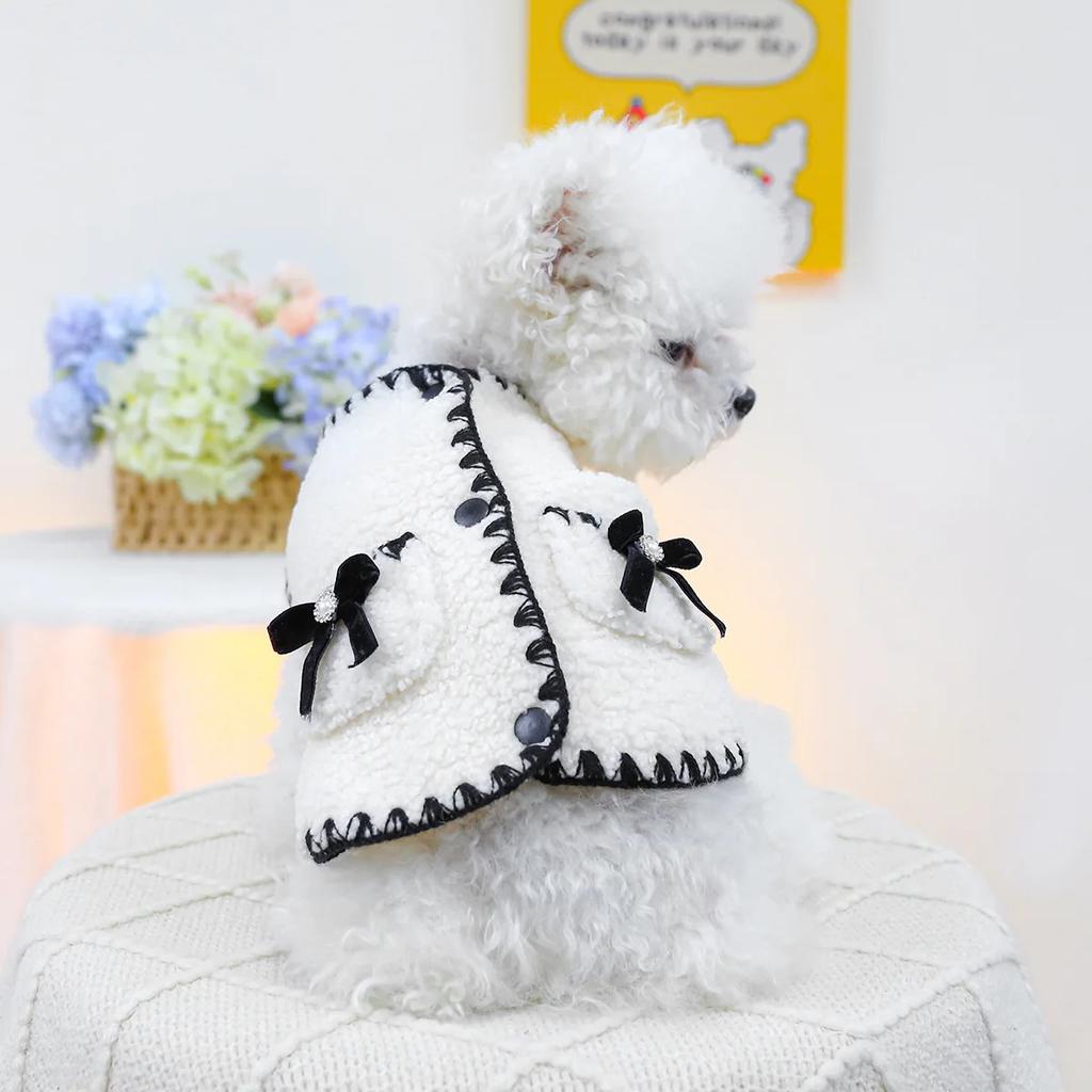 Pet White Lambskin Coat Puppy Cat Bow Vest Autumn and Winter New Lambskin Vest Puppy Clothes Designer Dog Clothes