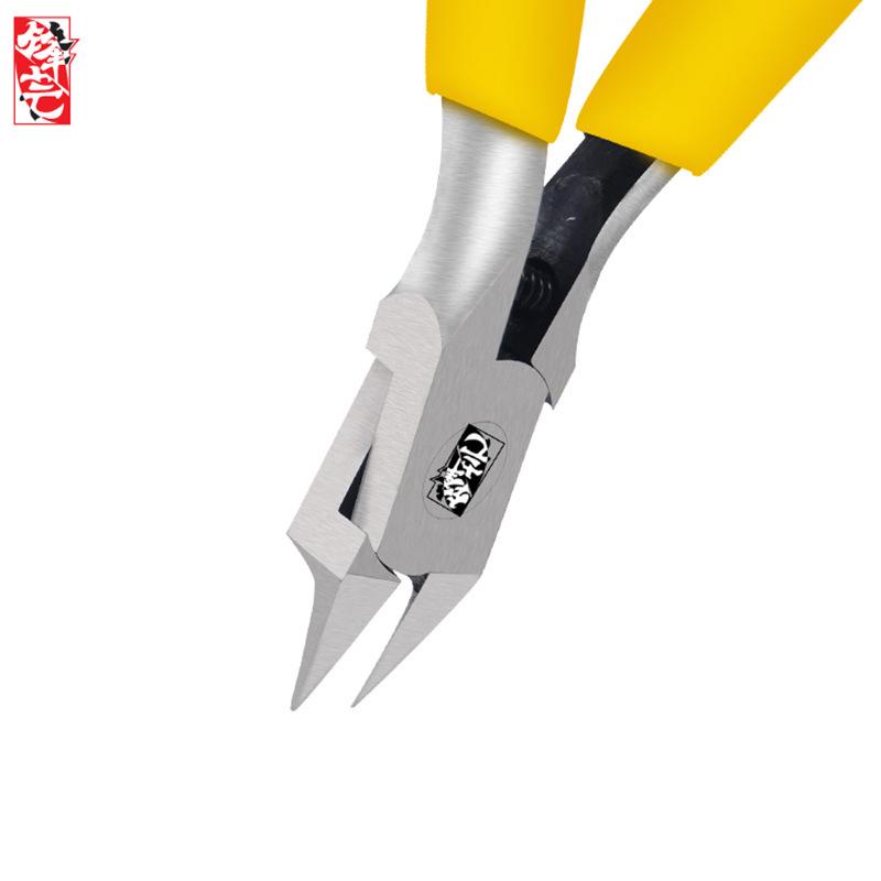 Sharp Ultra-Thin Carbon Steel Pliers: Single-Blade Sprue Cutters for Gundam and Military Model Assembly