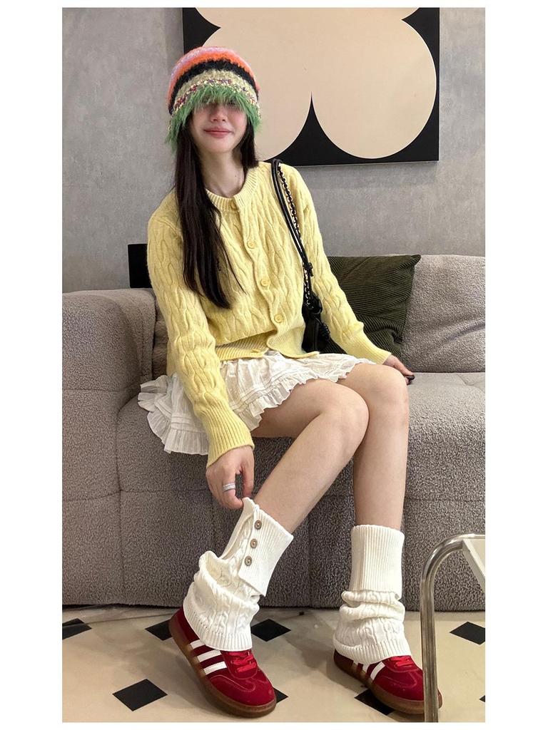 Autumn-Winter Merard Cable Knit Button Leg Warmers - Scrunched Mid-Calf, Thick, Warm, Japanese Retro Style.