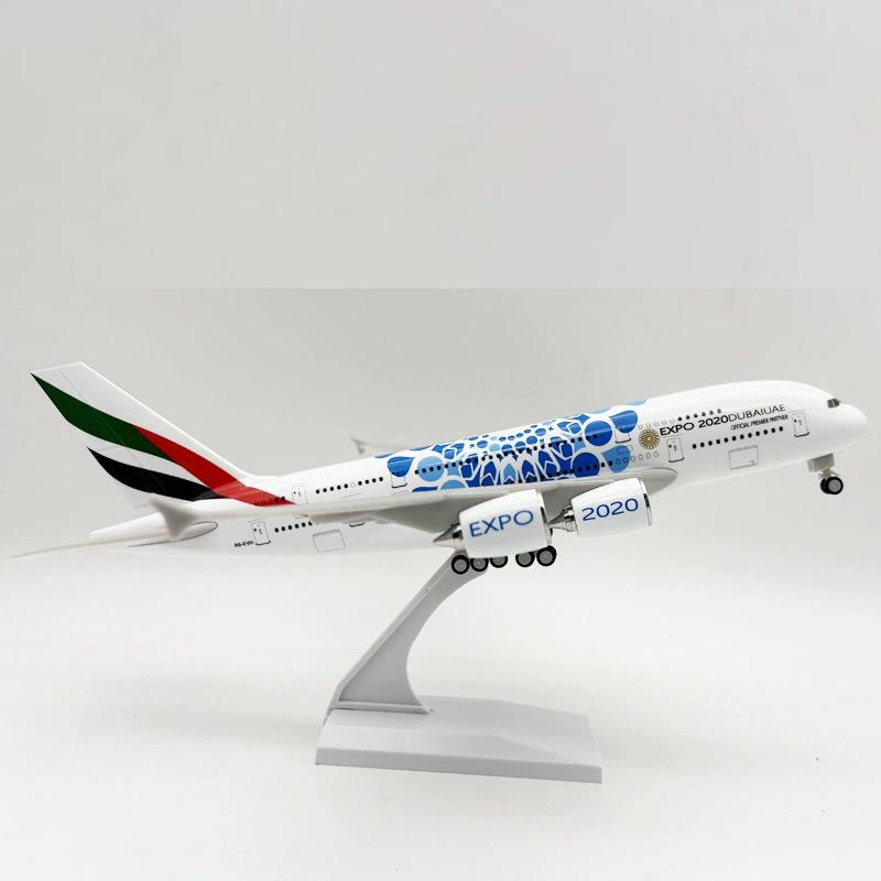 Airbus A380 Expo 2020 Emirates, модель самолета 47 см с колесами и огнями