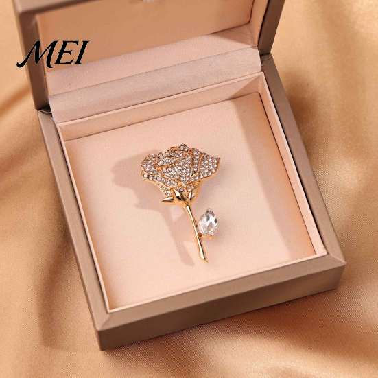 Women Wedding Jewelry White Rhinestone Rose Brooch Pin, Sparkling Flower Lapel Dress Romantic Suit Hat Bag Clothing Accessories, Elegant for Pin