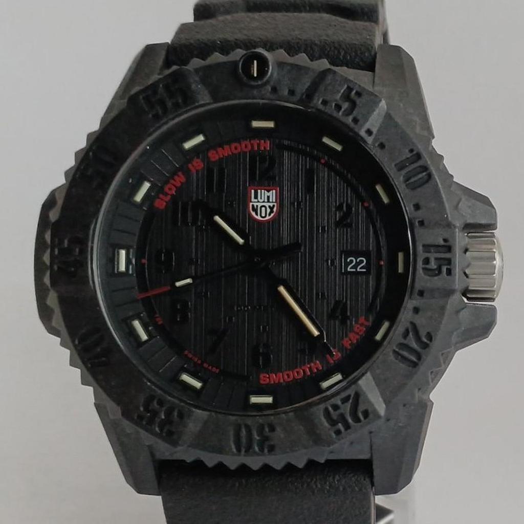 Б/у Кварцевые аналоговые часы LUMINOX 3801.SIS.SET