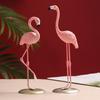 Красочная статуя фламинго из эластичной смолы, настольное украшение для современных жилых помещений