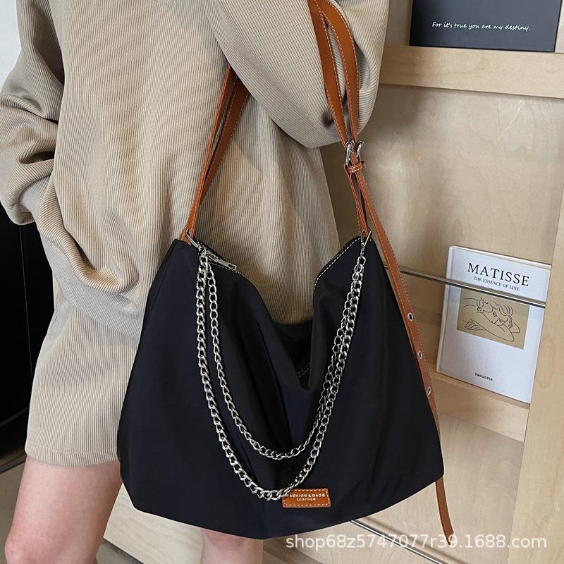 Casual Large-capacity Tote Bag Women's 2025 New Fashion Niche Messenger Bag Popular Shoulder Commuter Underarm Bag