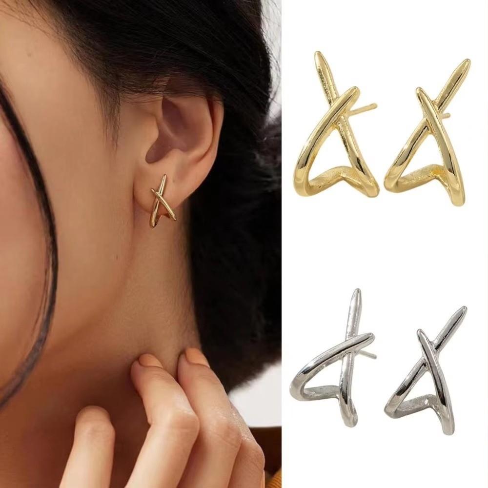 Hollow Out Pearl Earrings Gentle White Stud Earrings Elegant Ear Accessory Party Wear