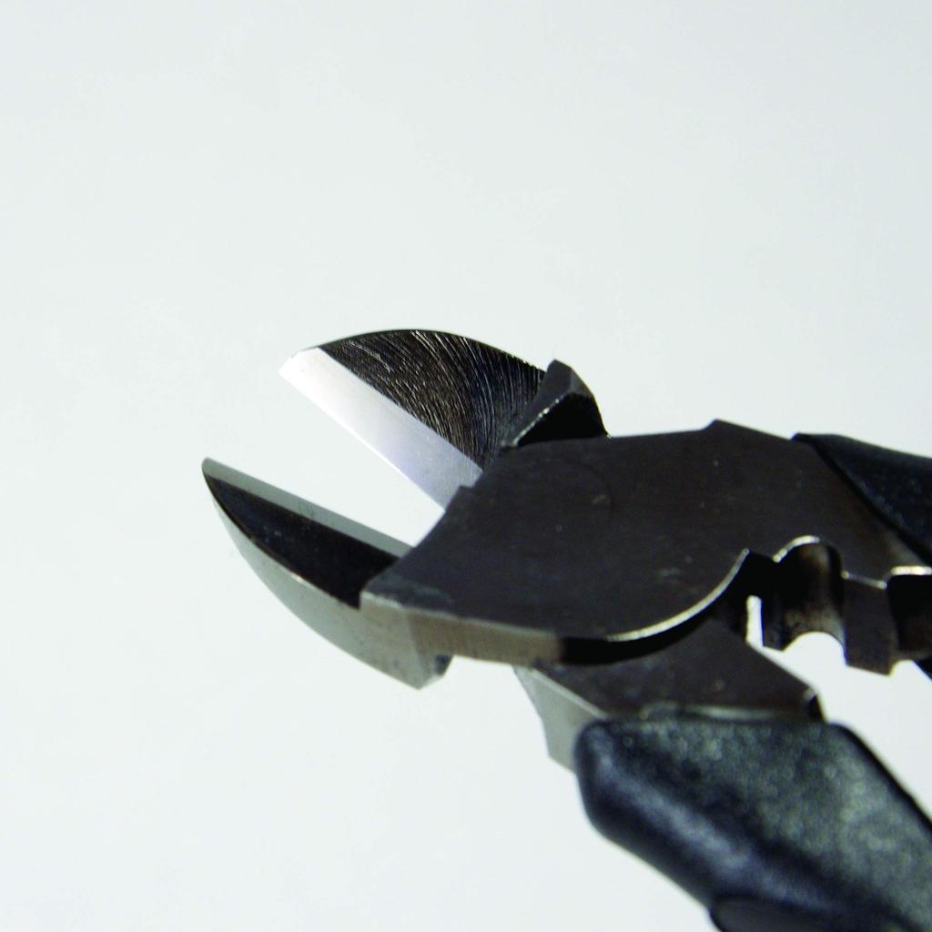 Fujiya Электрик Мастер Эксцентриковые Тонкогубцы 7700N-175BG, 175мм, Черно-золотые, Эксцентриковый механизм, Легкая резка проводов ВА/ВВФ