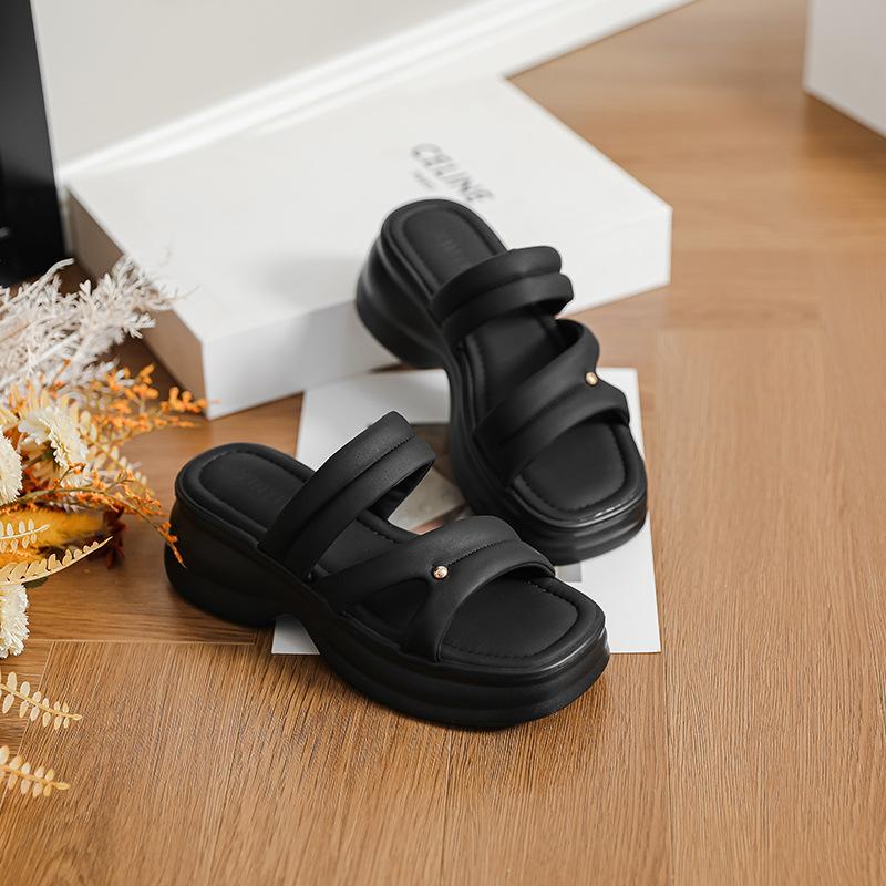 Fairy wind Internet celebrity thread muffin heel sandals female 2025 summer new casual wear soft sole outdoor beach shoes