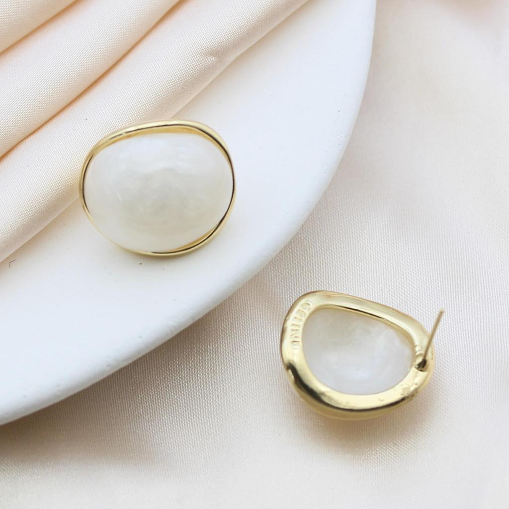 Серьги-пусеты из серебра 925 пробы с эмалью конфетных цветов и овальной смолой - Сохранение цвета настоящего золота, Лидер продаж.