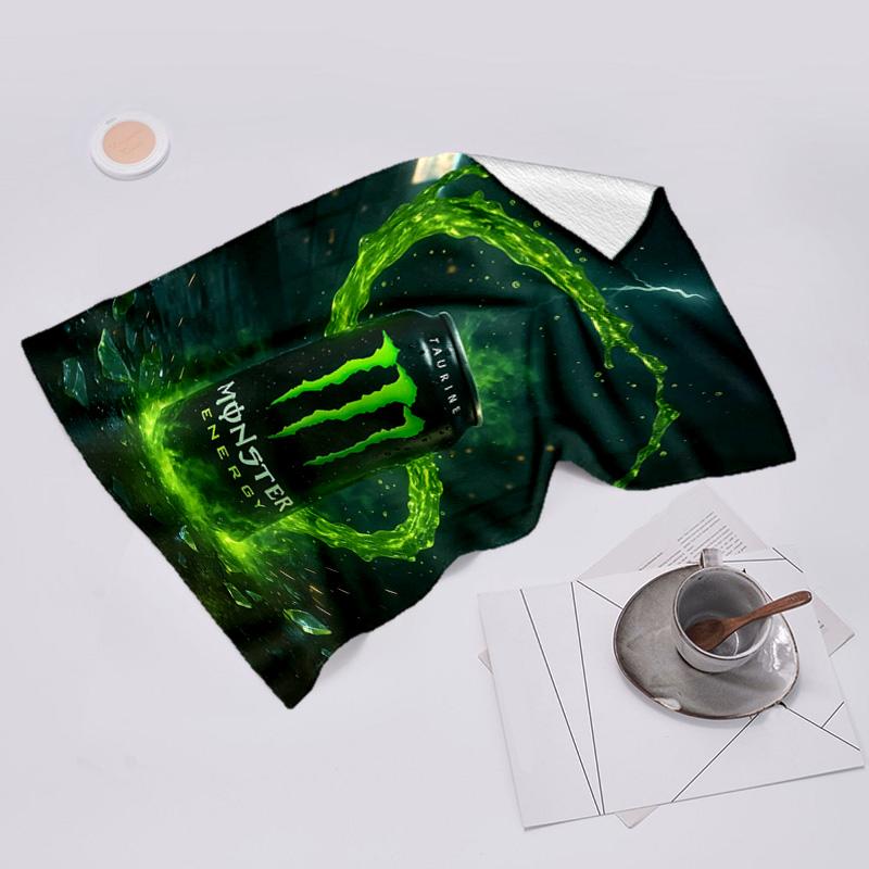 Пляжное полотенце с рисунком логотипа Monster Energy - мягкое, впитывающее, быстросохнущее, можно стирать в машине - идеально для плавания, кемпинга, купания