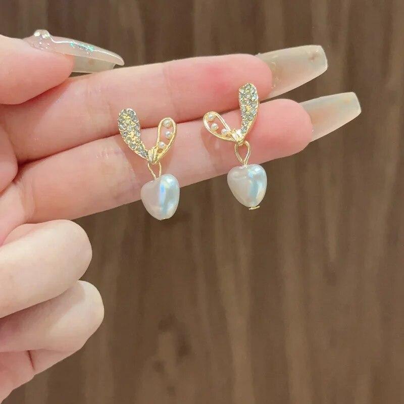 Новые элегантные висячие серьги с искусственным жемчугом для женщин, изысканные подвесные серьги с кристаллами нестандартной формы Brincos, модные вечерние украшения