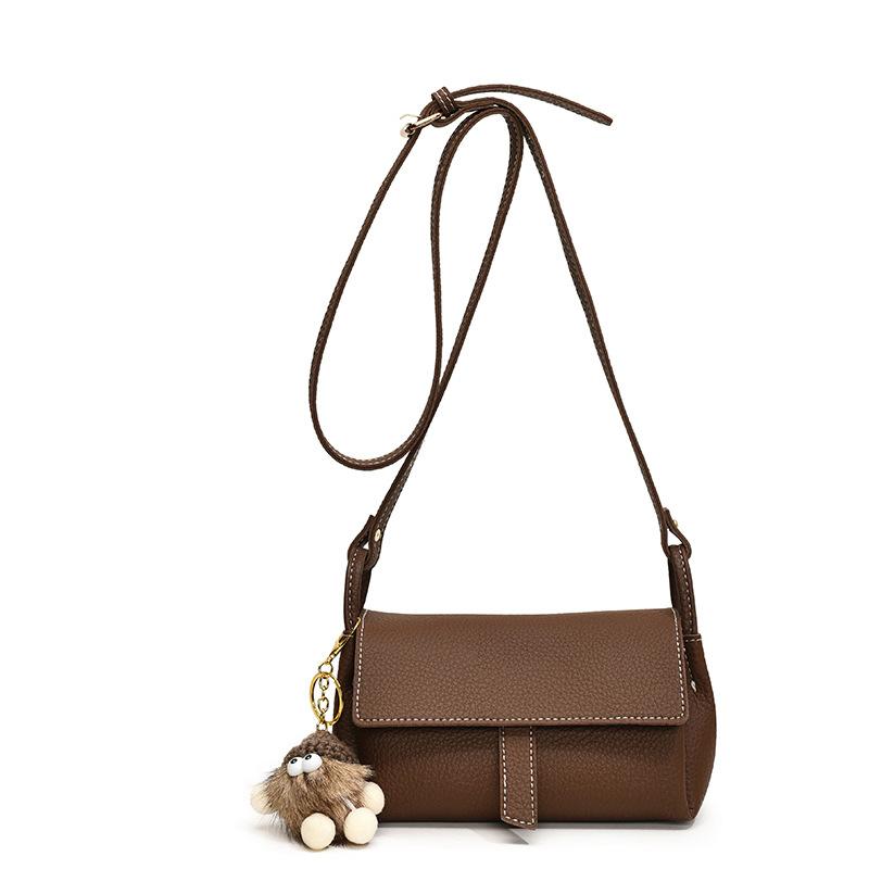 Маленькая сумка высокого класса женская осень 2025 новая нишевый дизайн универсальная сумка-мессенджер популярная в этом году маленькая квадратная сумка