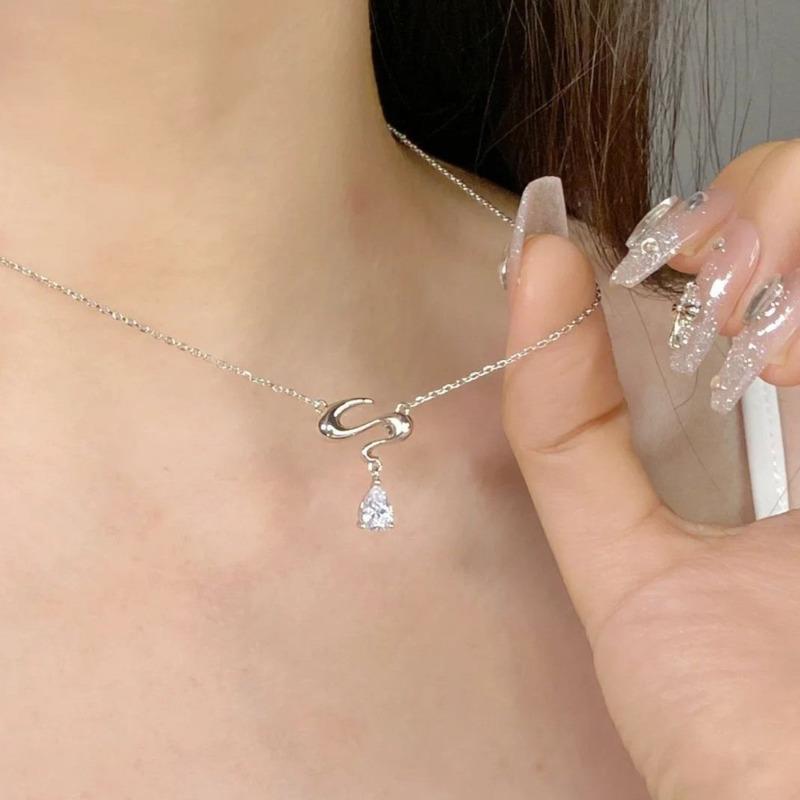 Роскошное ожерелье со звездами и сердцем из горного хрусталя, модное очаровательное колье-цепочка на ключицы, кулон для женщин и девочек, вечерние свадебные украшения