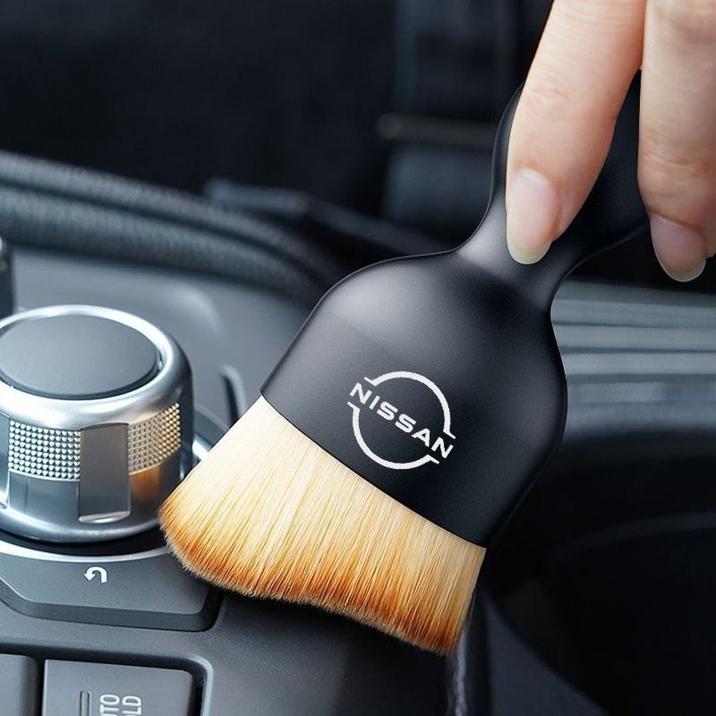 Car Interior Dust Sweeping Soft Brush Car Washing Tool For Nissan Nismo Patrol Maxima Qashqai J10 Juke Leaf Micra Sentra NOTE
