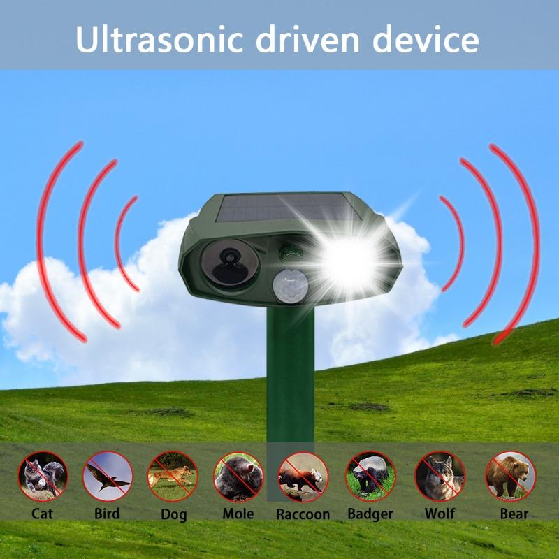 Solar Ultrasonic Mouse Repeller Waterproof Animal Repeller Outdoor Patio Lawn Dog and Wolf Repeller