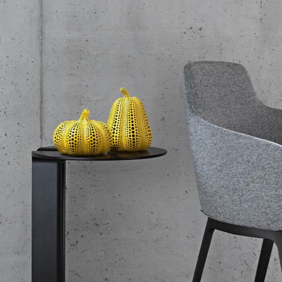 Статуэтка тыквы в желтый горошек Мини-скульптура из смолы тыквы Фигурка тыквы в горошек Главная