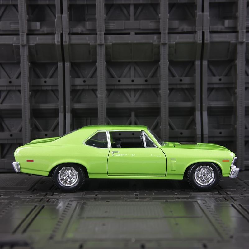 Maisto 1:24 Chevrolet Nova SS alloy car model doors and hood can be opened suitable for collection and can be given as a gift