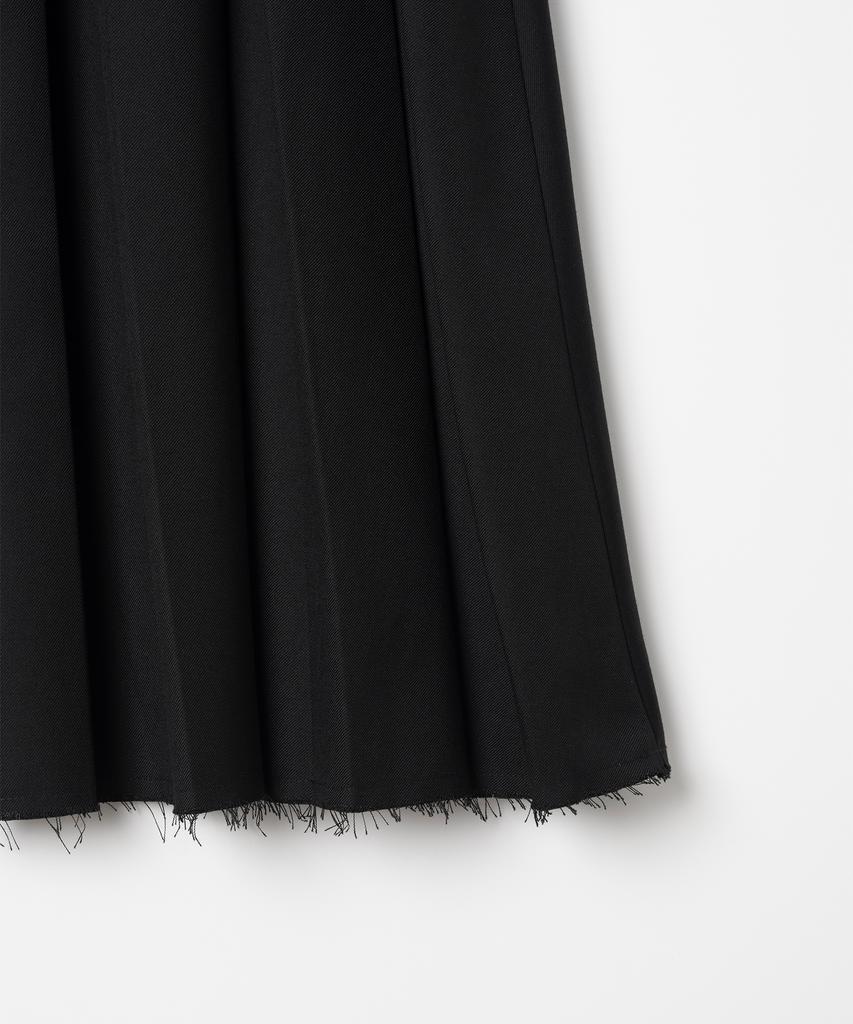 Milo Woman Buckle Pleated Skirt [Black]