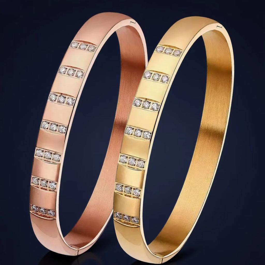 European and American Stainless Steel Zircon Bracelet for Women High-end Light Luxury Buckle Bracelet