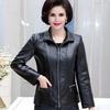Куртка для женщин среднего возраста из искусственной кожи с гладкой поверхностью, отложным воротником, застежкой-молнией, карманами на молнии, длинными рукавами, ретро-пальто для мотоциклистов, верхняя одежда больших размеров для путешествий