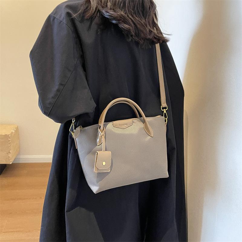 Oxford Big Totes Women Handbag Light Practical Dumpling Bag Girls Casual Shoulder Messenger Bag Business Commute Top-handle Bag KTY