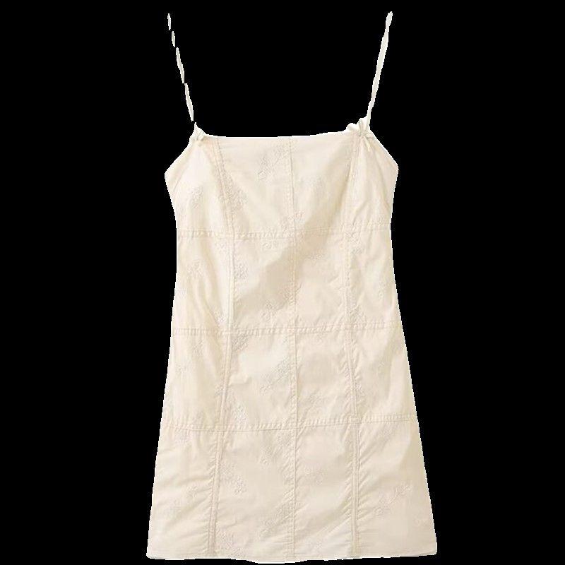 Fashion Style 2024 Summer New Female Slimming Small Bowknot Decoration Embroidered Strap Dress 0881303 712