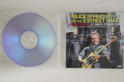 DVD BRUCE SPRINGSTEEN, E STREET BAND - Born In The Usa На стадионе Giants 2 НИ ОДИН НЕ НА ЛЕЙБЛЕ Неизвестный Рок Б/У