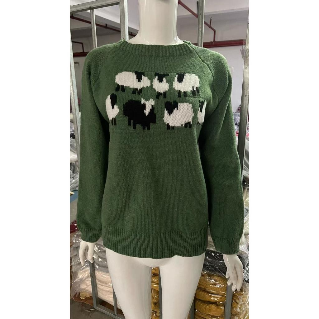 Women's Round Neck Color Blocked Loose and Fashionable Pullover Knitted Sweater for Autumn and Winter