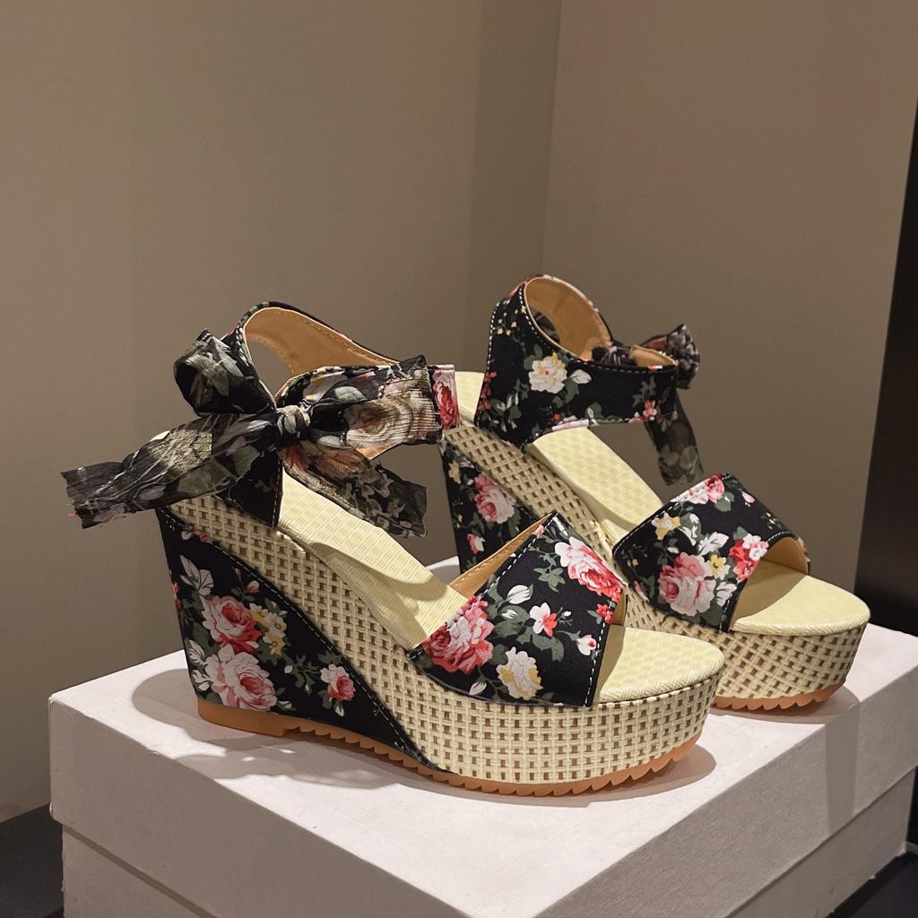 Женские босоножки на танкетке с фруктовым узором, женские босоножки на высоком каблуке, весна-лето 2025, новые женские туфли с бантом в виде рыбьего рта