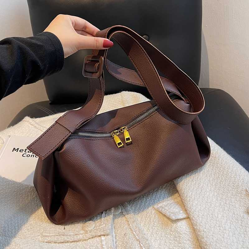 Monochromatic Feminine Shoulder Bags Ladies' Commuting Bags Vintage and Casual Large Capacity Crossbody Bag