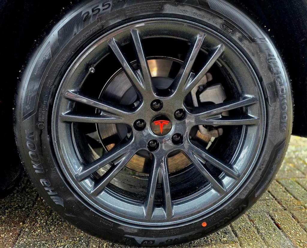 26PCS 30PCS Wheel Centerfor Tesla Model 3 Model Y 2025 Model Y Juniper Car Hub Decorative Caps Badge Lug Nut Protective Cover