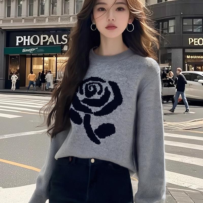 Elegant Rose Pattern Round Neck Pullover - 2025 Spring Knit Sweater for Women