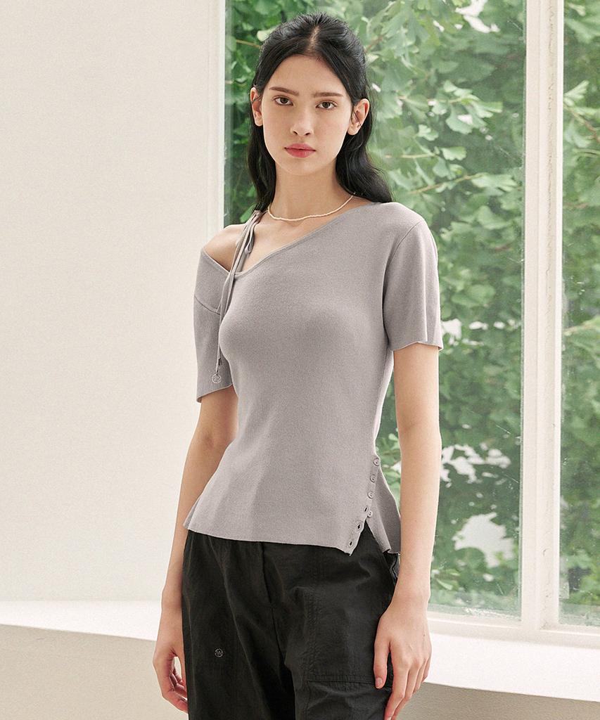 MICANE Smooth Neck Strap Line Knit