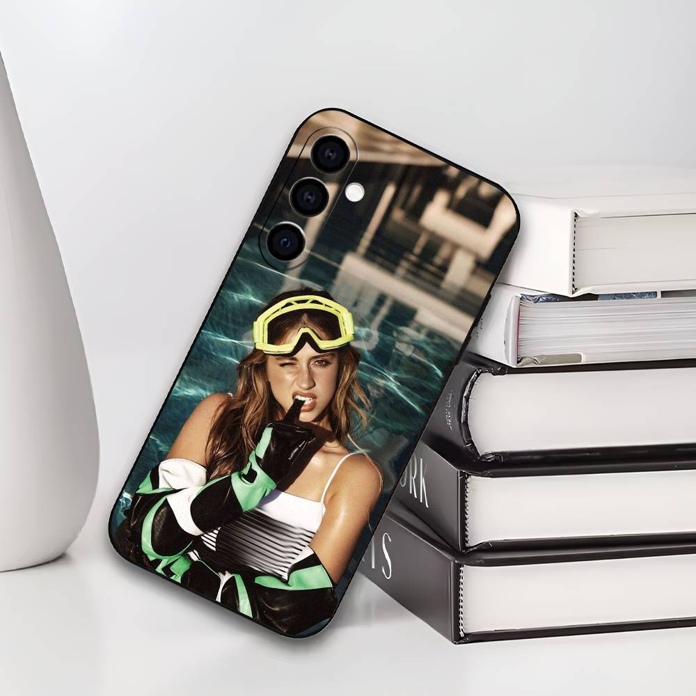 Чехол для телефона T-Tate McRae для Samsung Galaxy A73,A72,A71,A70,A53,A52,A51, Мягкий силиконовый черный чехол