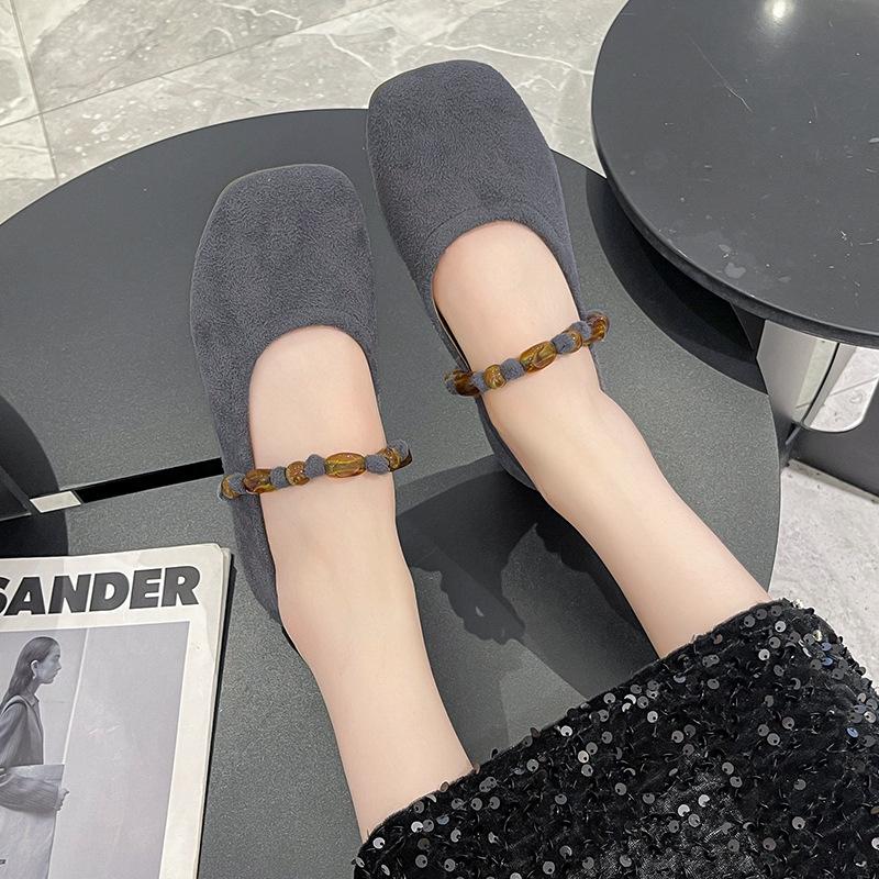 Женские туфли-лодочки с плоской подошвой, неглубоким вырезом и бусинами, новинка осени 2025 года, нежные, подходящие к юбке, в национальном стиле, туфли Мэри Джейн, туфли Доу-доу