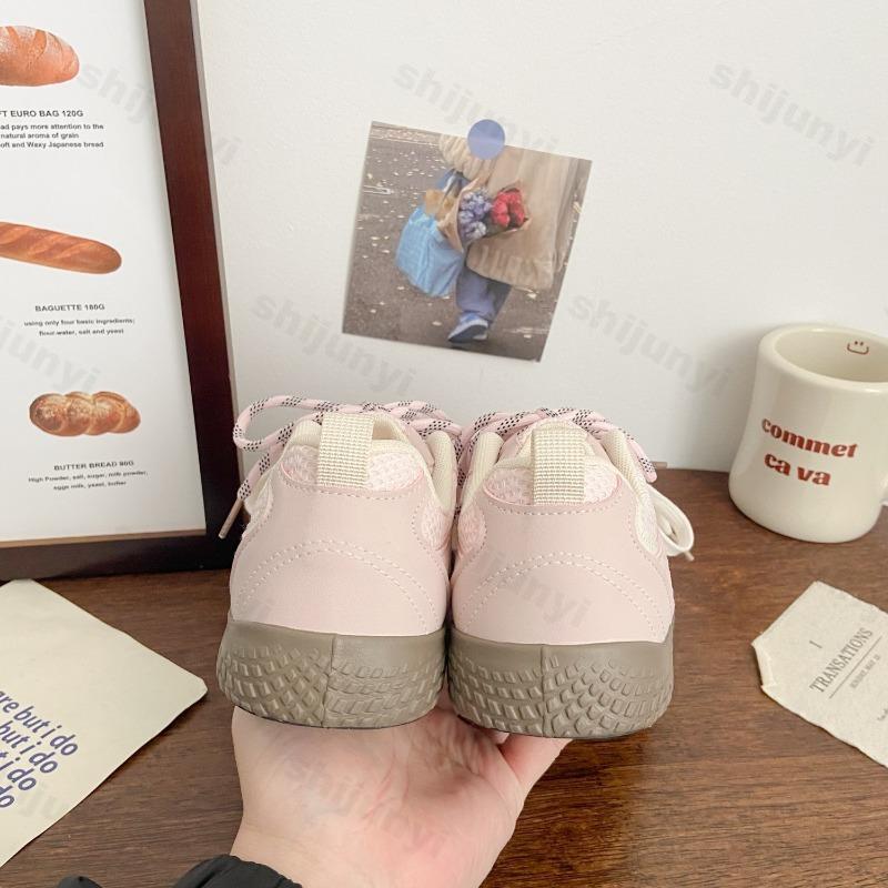 Модная женская повседневная спортивная обувь 2025 лето новая дышащая сетка удобная модная уличная студенческая обувь для скейтборда на вулканизированной подошве