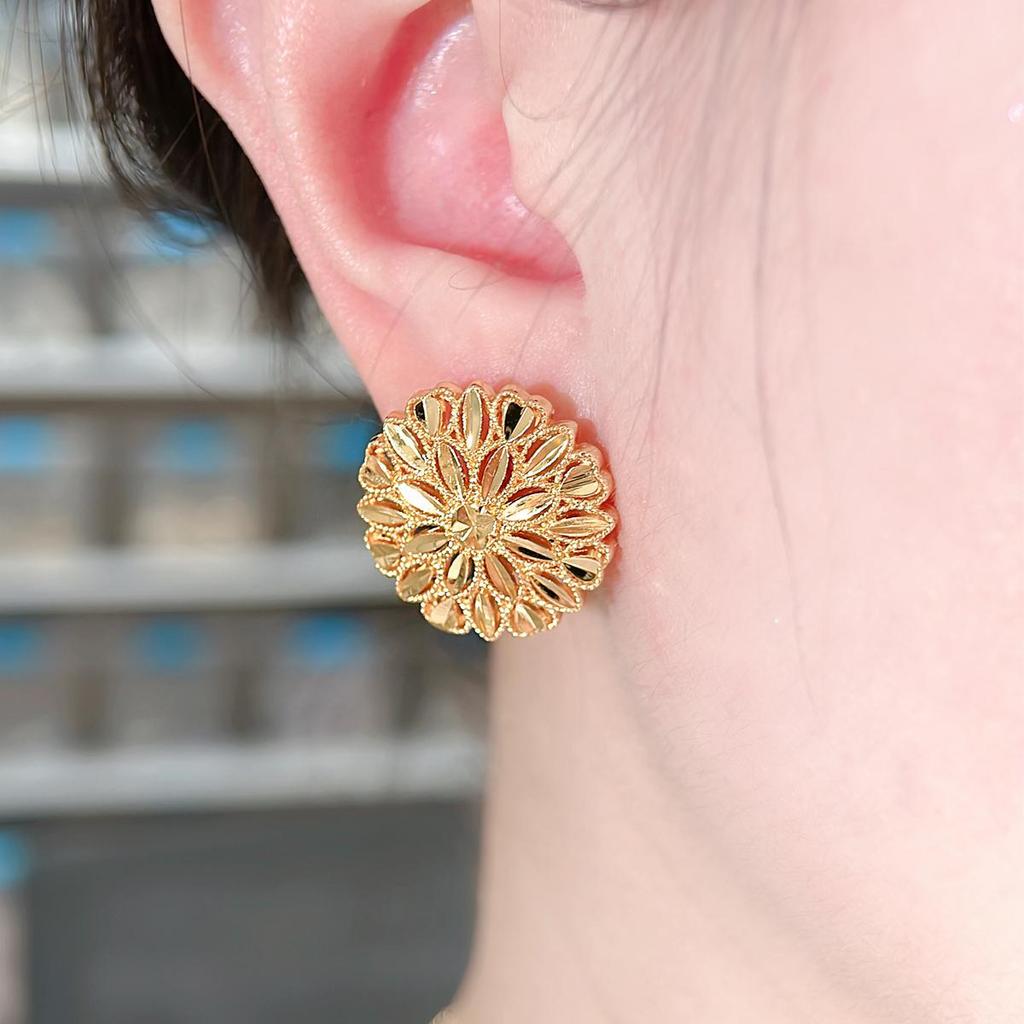 CMM Two-Piece Set Of Luxurious Golden Round Circle Carved Pendant Necklace Earrings Women's Party Jewelry Accessories